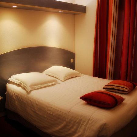 Agape Hotel Niort- Bessines Exterior photo