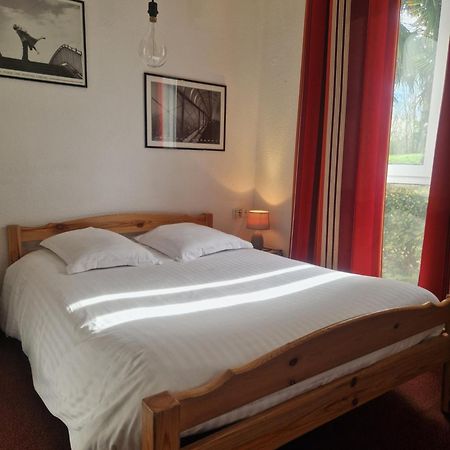 Agape Hotel Niort- Bessines Exterior photo